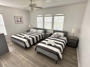 4 bedrooms, iron/ironing board, free WiFi, bed sheets