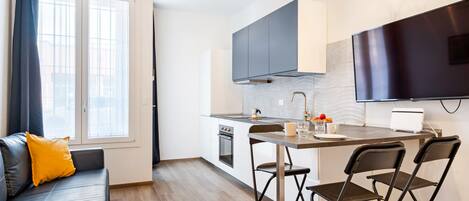 Apartment, 1 Bedroom | Private kitchen | Full-size fridge, oven, stovetop, dishwasher