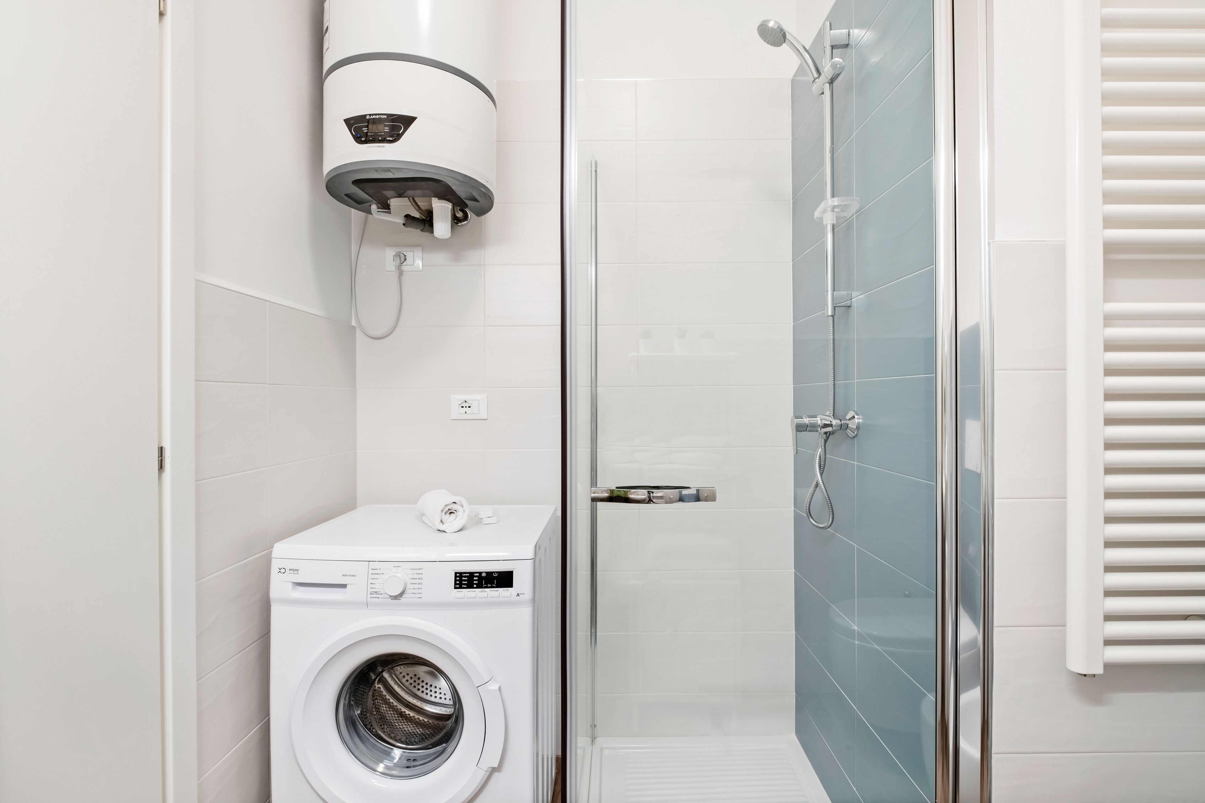 Appartement, 1 slaapkamer | Badkamer met douche