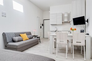 Studio | Living area