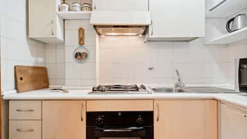 Departamento, 1 habitación | Cocina privada | Refrigerador, microondas, horno y parrilla de estufa