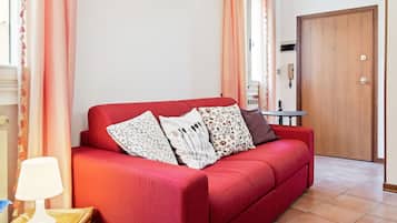 Apartment, 1 Bedroom | Living area