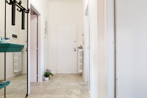 Apartment, 2 Bedrooms | Room amenity