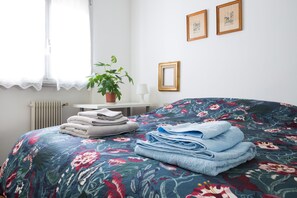 Apartemen, 2 kamar tidur | 2 kamar tidur, Wi-Fi gratis, dan seprai linen