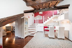 Apartment, 1 Bedroom | In-room dining