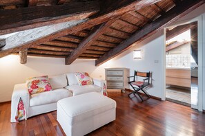 Appartement, 1 chambre | Coin séjour