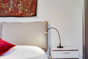 Appartement, 1 slaapkamer | 1 slaapkamer, een bureau, gratis wifi, beddengoed