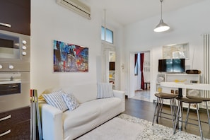 Apartment, 1 Bedroom | Living area