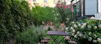 Cozy Apartment with Garden in Dorsoduro