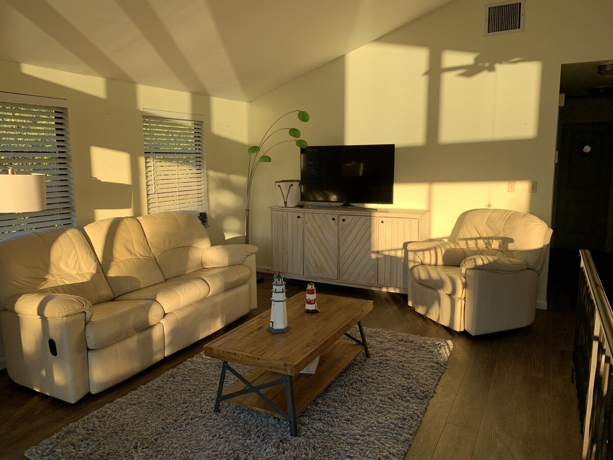 Photo 5 of Elevated West Facing Private Home Close to 5th Ave Naples - New Listing!