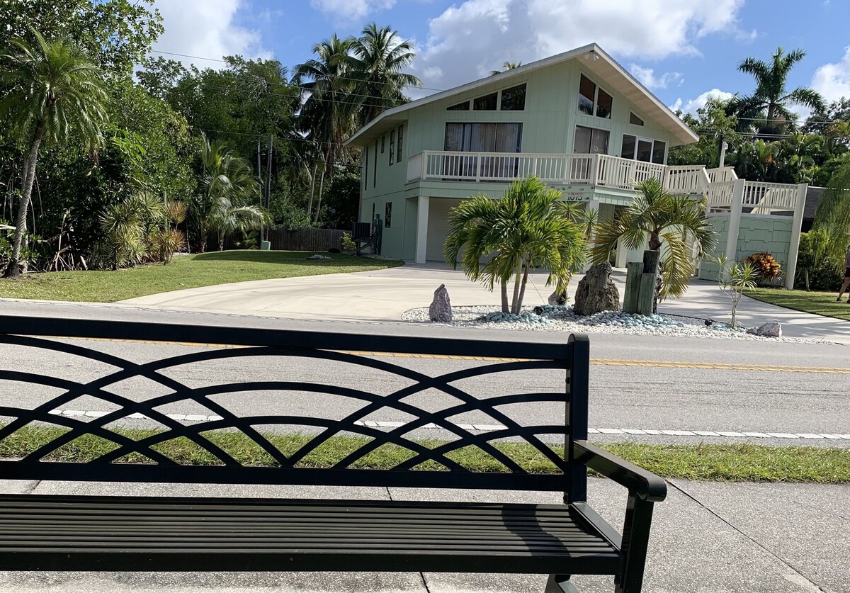 Photo 4 of Elevated West Facing Private Home Close to 5th Ave Naples - New Listing!