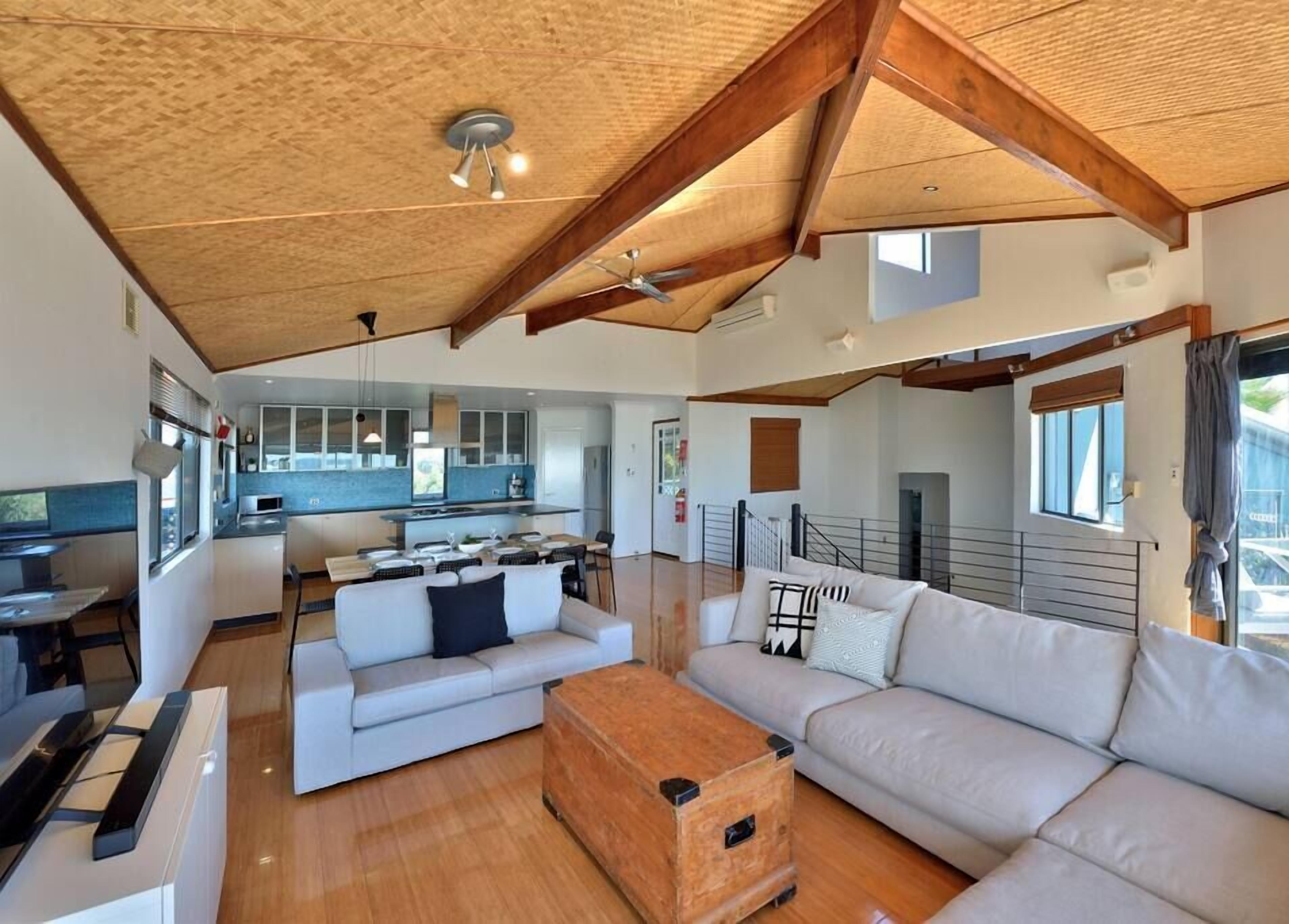 Endless Summer Beach House — image 10