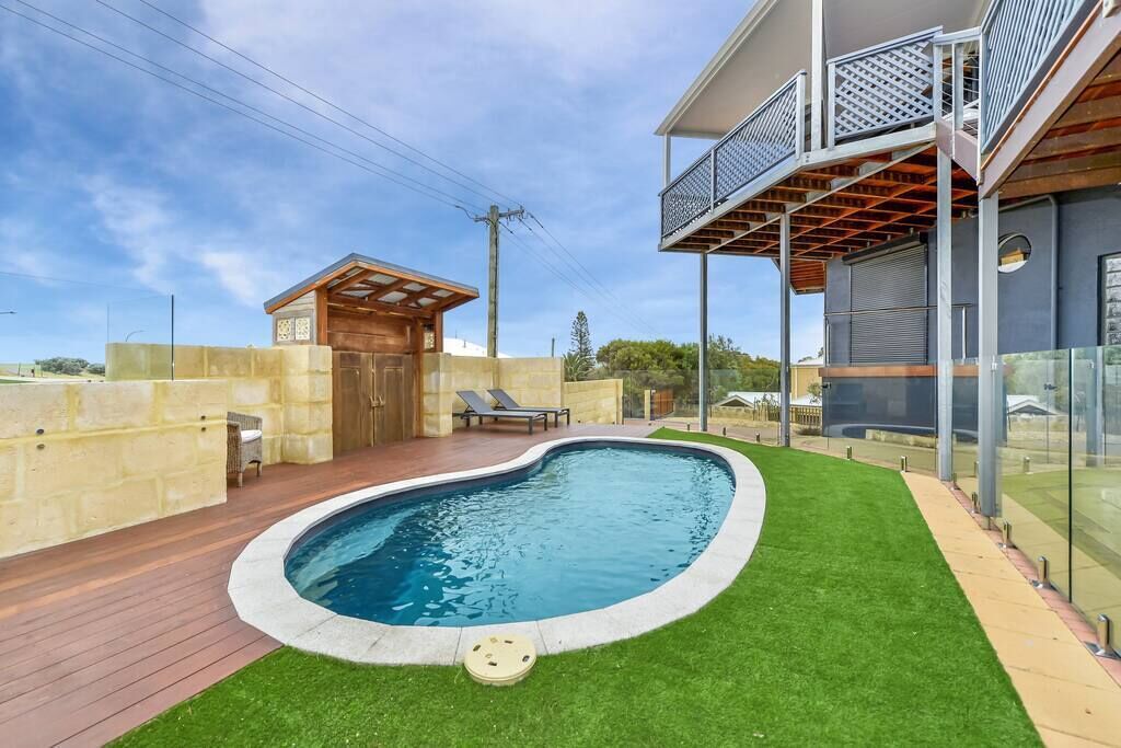 Endless Summer Beach House — image 8