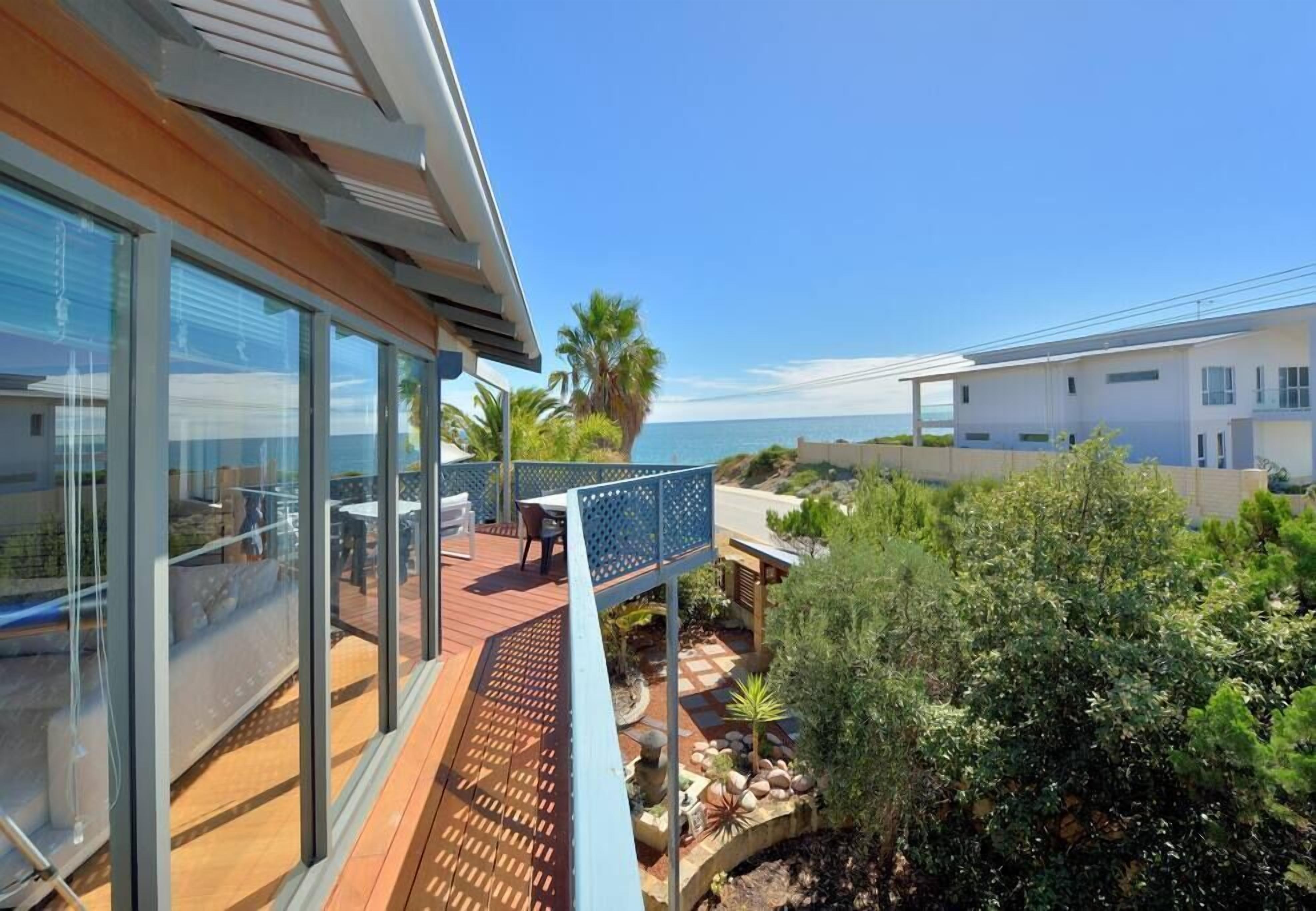 Endless Summer Beach House — image 4