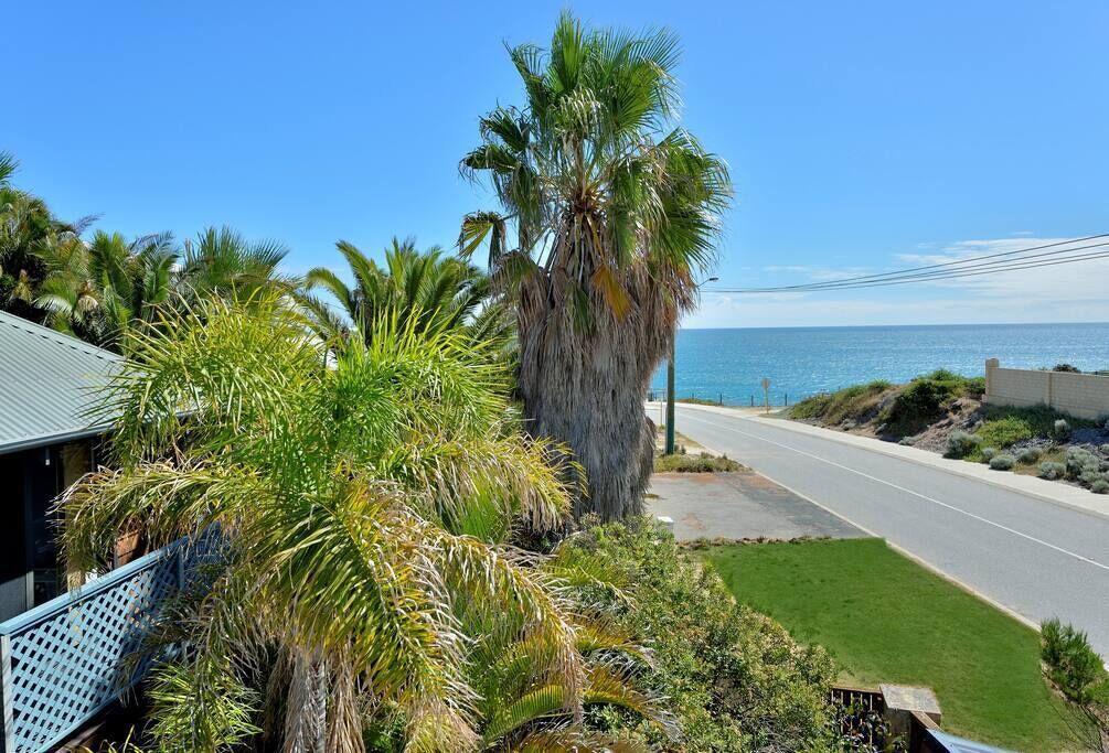 Endless Summer Beach House — image 5