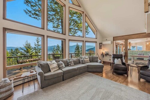 Family Home and Incredible Views | Blue Grouse