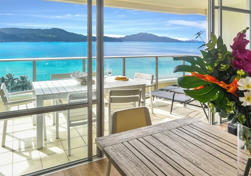 Whitsunday Apartment West 802
