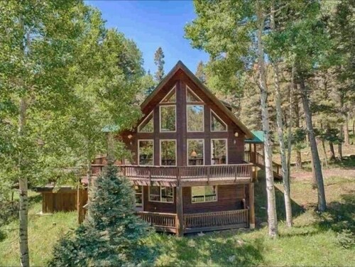 Views | Hot Tub | Pool Table | Peralta Pines Cabin