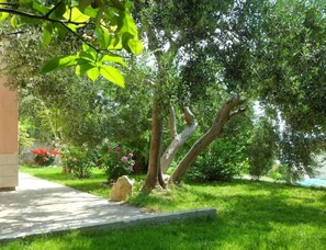 Property grounds - Apartments Maja (Jesenice)