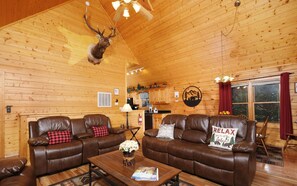 تلفزيون، مدفأة، مشغل دي في دي، كرة قدم الطاولة