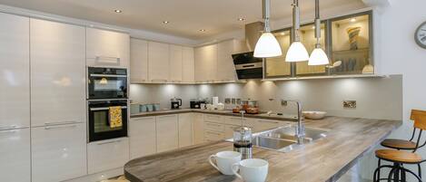 Oven, dishwasher, freezer