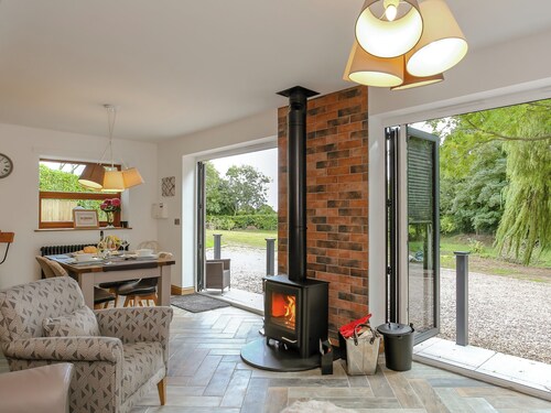 1 bedroom accommodation in Welton-le-Marsh, near Spilsby