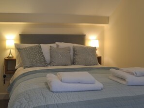 2 chambres, accès au Wi-Fi (inclus), literie fournie