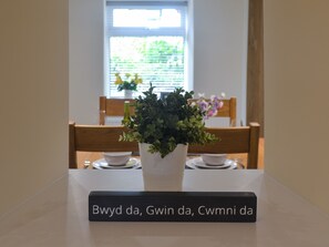 Interior - 2 bedroom accommodation in Bryncrug, near Tywyn (Bryncrug, near Tywyn)