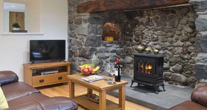 2 bedroom accommodation in Bryncrug, near Tywyn