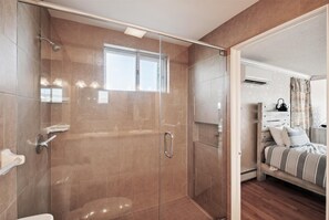 Towels - Marlin Drive House, Boat slip, Private pool (Ocean City)