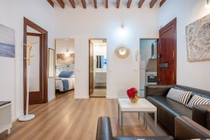 2 bedrooms, in-room safe, iron/ironing board, free WiFi - HOLIDAY PALMA APARTMENT 1 by PriorityVillas (Palma de Mallorca)