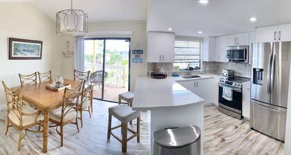 Waterfront home perfect for fishing, water sport, fam fun in Marathon FL keys