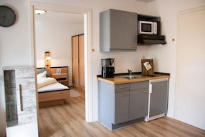 1 quarto, acesso à internet, roupa de cama
