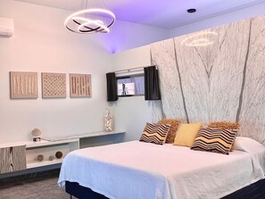 3 chambres, coffres-forts dans les chambres, fer et planche à repasser