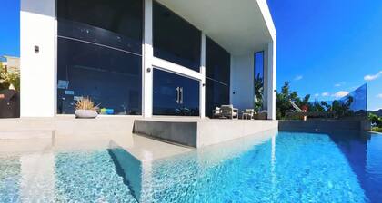 Luxury villa SEA VIEW,near MULET BAY