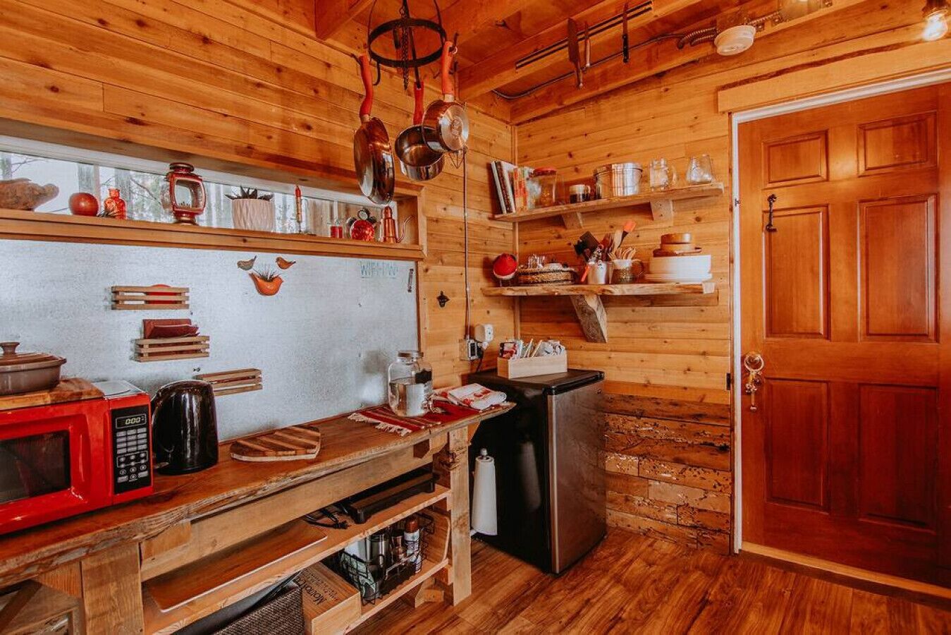 Coffee/tea maker, microwave, oven, stovetop