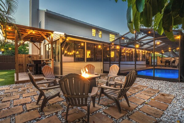 Outdoor dining