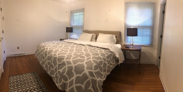 3 habitaciones, escritorio, tabla de planchar con plancha y wifi 