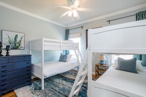 3 dormitorios, tabla de planchar con plancha, wifi y ropa de cama