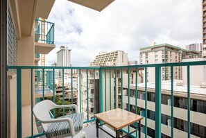 Property grounds - Aqua Aloha Surf Waikiki 1107 Deluxe Studio with Lanai and Partial City Views (Honolulu)