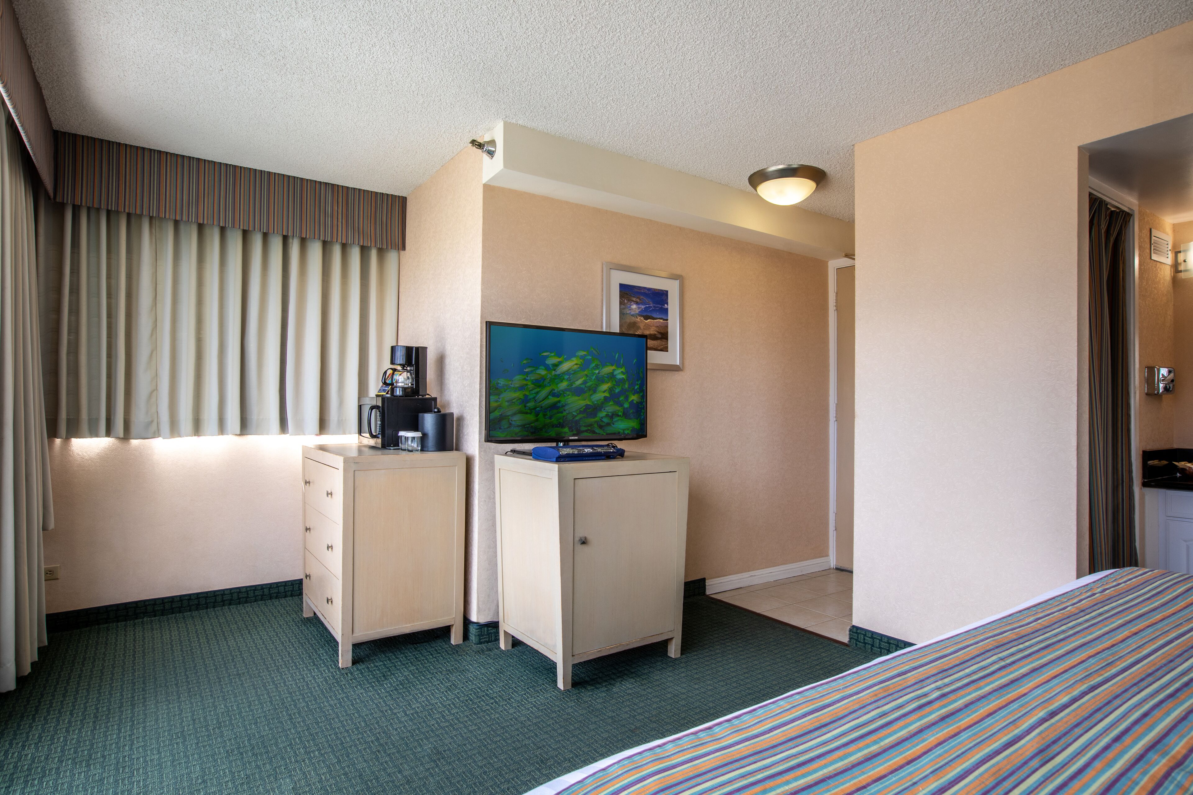 Iron/ironing board, WiFi