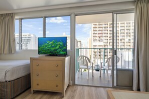 Iron/ironing board, WiFi