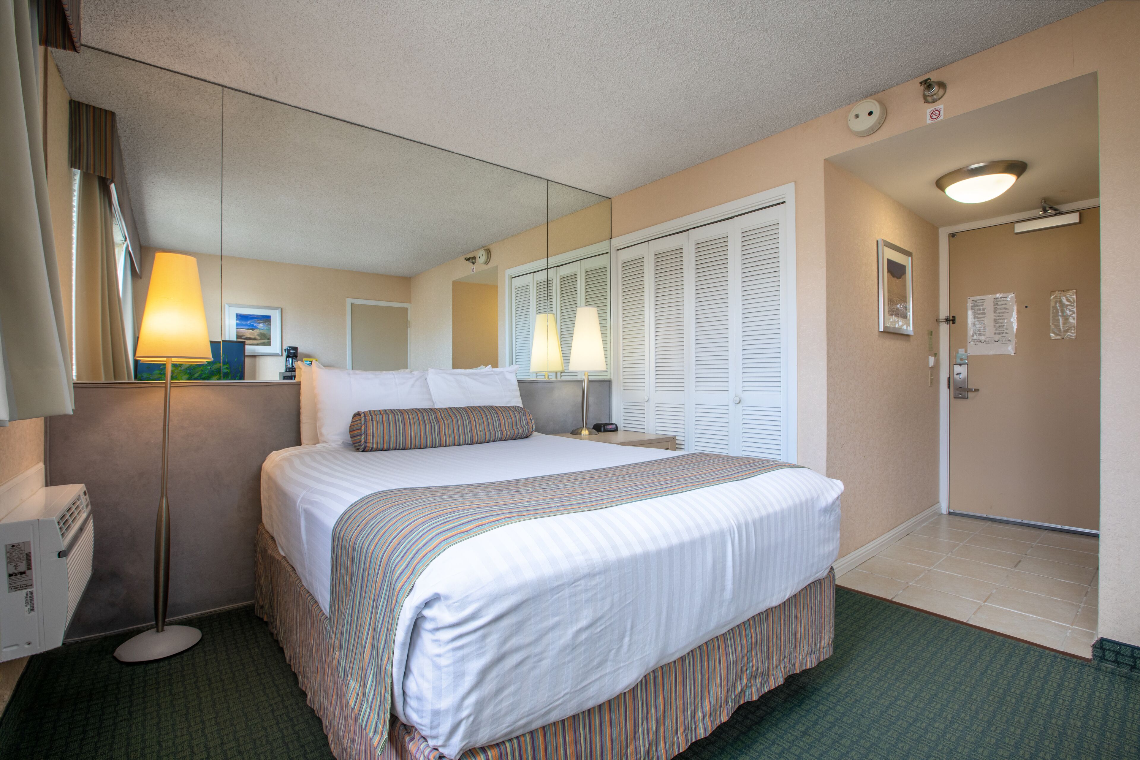 Iron/ironing board, WiFi