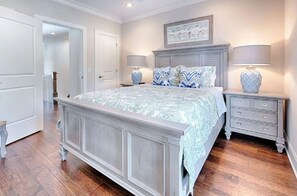 5 soverom, strykejern/-brett, reiseseng for barn og wi-fi