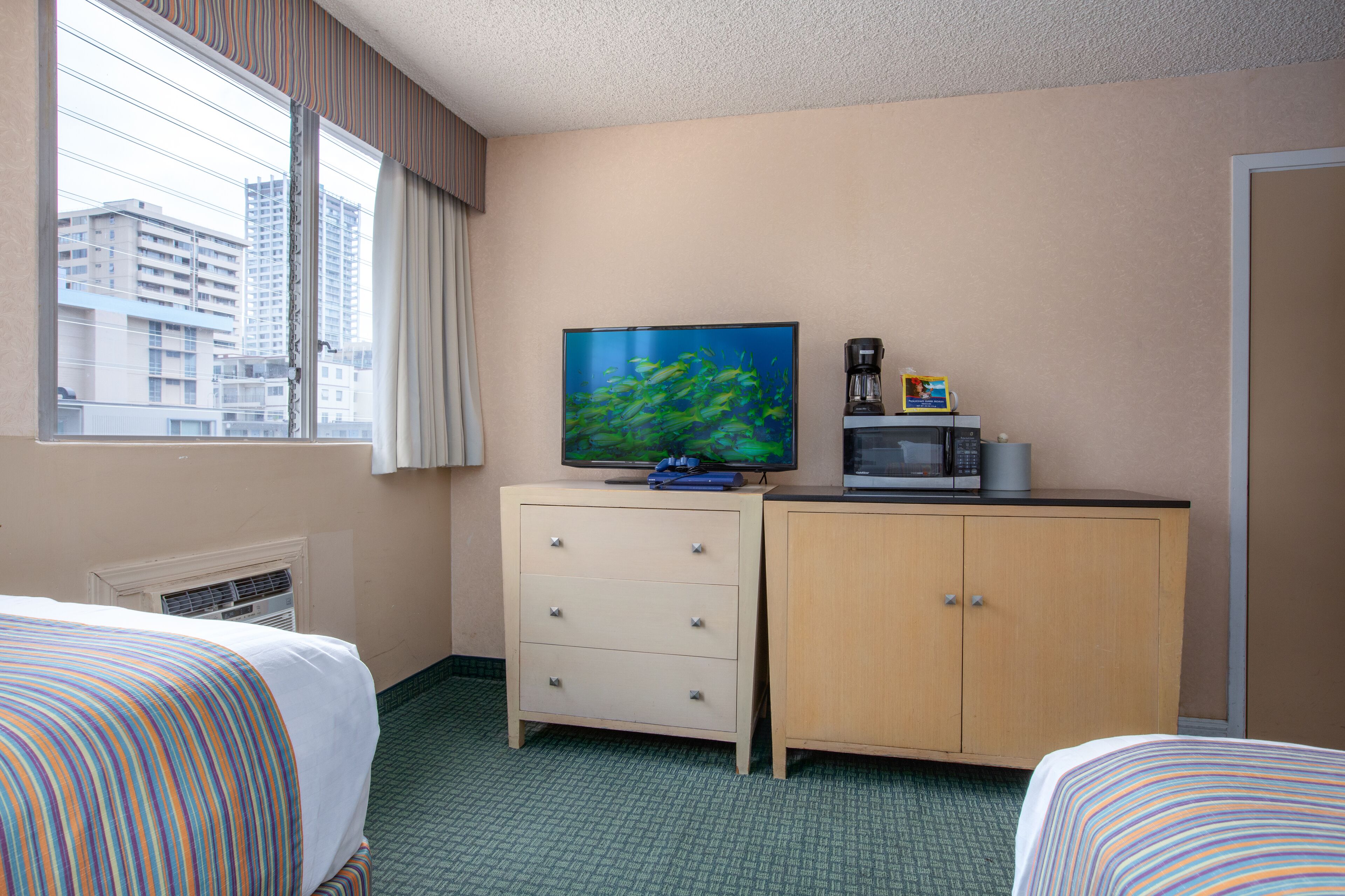 Iron/ironing board, WiFi