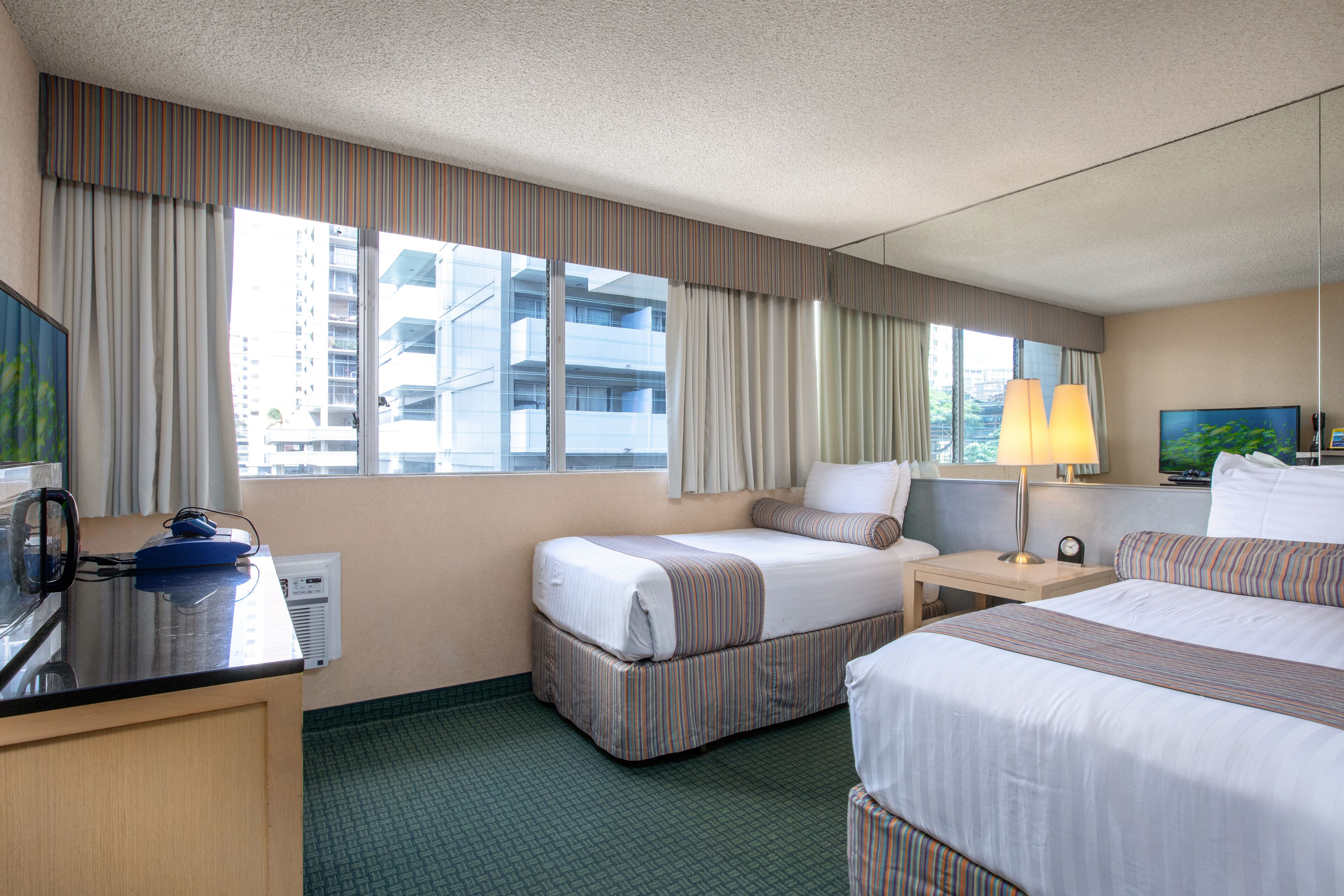 Iron/ironing board, WiFi