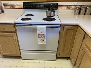 Fridge, microwave, oven, stovetop - Thee perfect getaway to enjoy all that Colorado has to offer…..🏡🎣☀️🚣🏔🌲 (Bellvue)