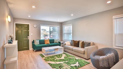 Tropical Modern Oasis With Fully Fenced Yard 22409