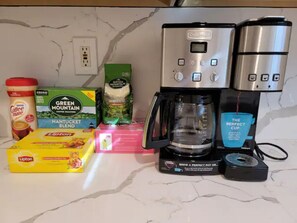 Coffee and/or coffee maker - Tropical Modern Resort for Your Perfect Vacation (Hayward)