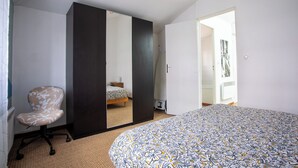 1 Schlafzimmer, Reisekinderbett, WLAN